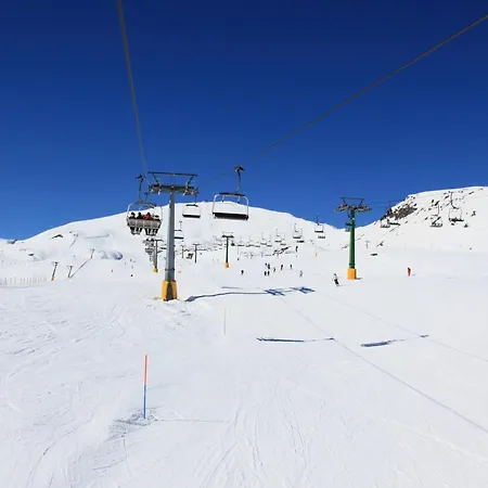 Dolonne - Happy アパート *